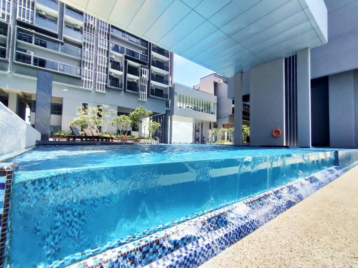 Melaka Town - Imperio Residence Studio With Bathtub Bagian luar foto